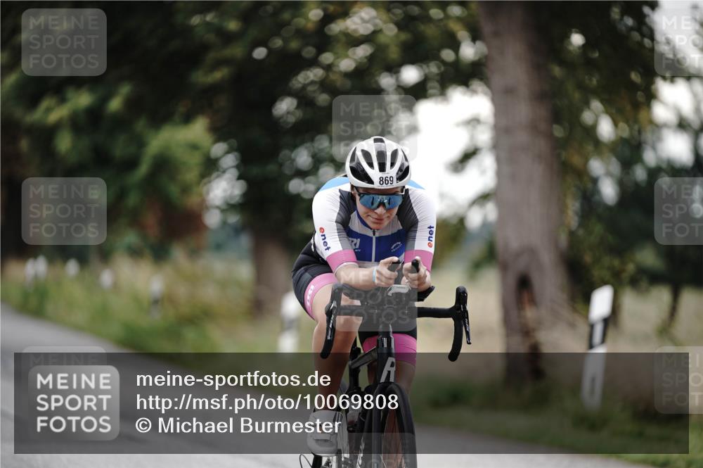 30.08.2026 - Elbe Triathlon Hamburg Michael Burmester http://msf.ph/oto/10069808 30.08.2026 09:45:35 Radfahren 354, 548, 655, 673, 751, 859, 869, 882 meine-sportfotos.de