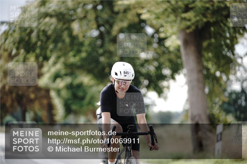 30.08.2026 - Elbe Triathlon Hamburg Michael Burmester http://msf.ph/oto/10069911 30.08.2026 09:50:09 Radfahren 444, 659, 845 meine-sportfotos.de