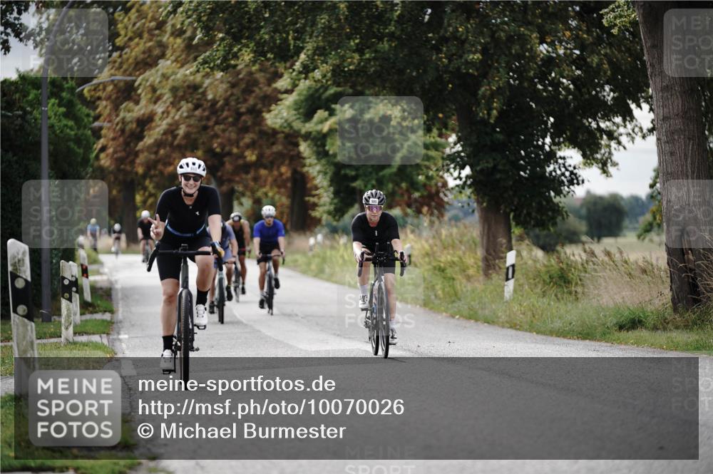 30.08.2026 - Elbe Triathlon Hamburg Michael Burmester http://msf.ph/oto/10070026 30.08.2026 09:51:39 Radfahren 431, 554, 602, 609, 683, 763, 865, 905 meine-sportfotos.de