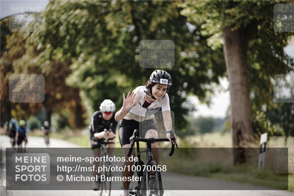 30.08.2026 - Elbe Triathlon Hamburg Michael Burmester http://msf.ph/oto/10070058 30.08.2026 09:51:50 Radfahren 381, 538, 587, 840, 916 meine-sportfotos.de