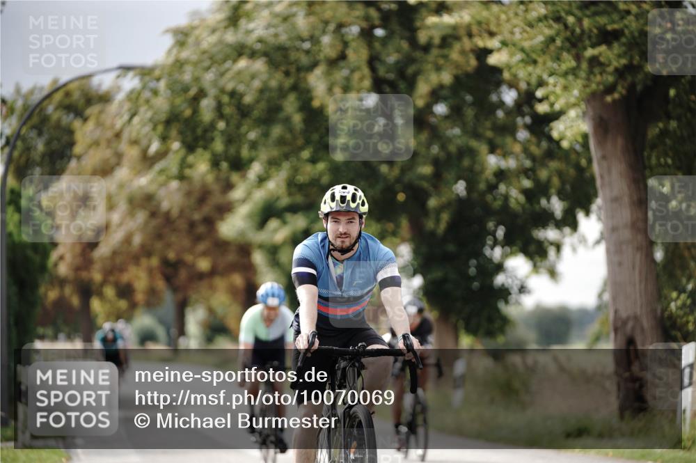 30.08.2026 - Elbe Triathlon Hamburg Michael Burmester http://msf.ph/oto/10070069 30.08.2026 09:51:55 Radfahren 538, 587, 686, 690, 792, 916 meine-sportfotos.de