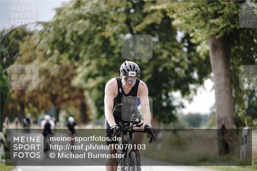 30.08.2026 - Elbe Triathlon Hamburg Michael Burmester http://msf.ph/oto/10070103 30.08.2026 09:52:11 Radfahren 470, 504, 512, 555, 680, 716, 783, 876 meine-sportfotos.de