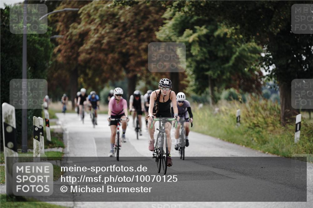 30.08.2026 - Elbe Triathlon Hamburg Michael Burmester http://msf.ph/oto/10070125 30.08.2026 09:52:23 Radfahren 500, 550, 714, 761, 828, 867, 871, 914 meine-sportfotos.de