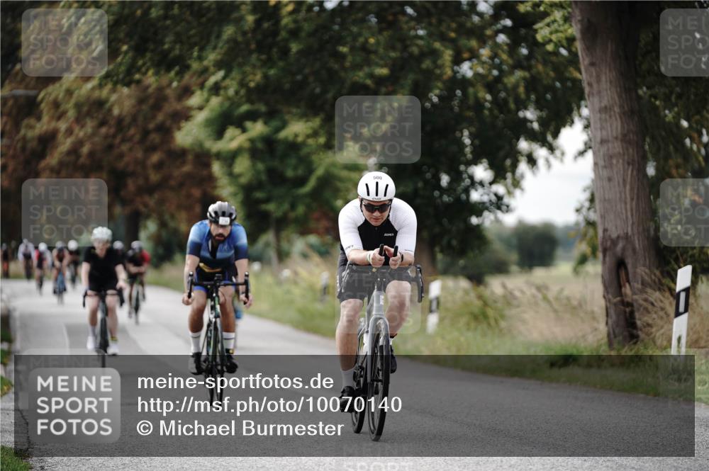 30.08.2026 - Elbe Triathlon Hamburg Michael Burmester http://msf.ph/oto/10070140 30.08.2026 09:52:28 Radfahren 500, 668, 714, 732, 761, 811, 849, 867, 871, 889, 903, 914 meine-sportfotos.de