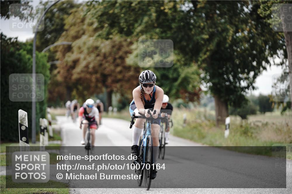 30.08.2026 - Elbe Triathlon Hamburg Michael Burmester http://msf.ph/oto/10070164 30.08.2026 09:52:35 Radfahren 389, 425, 439, 668, 739, 811, 889, 903 meine-sportfotos.de