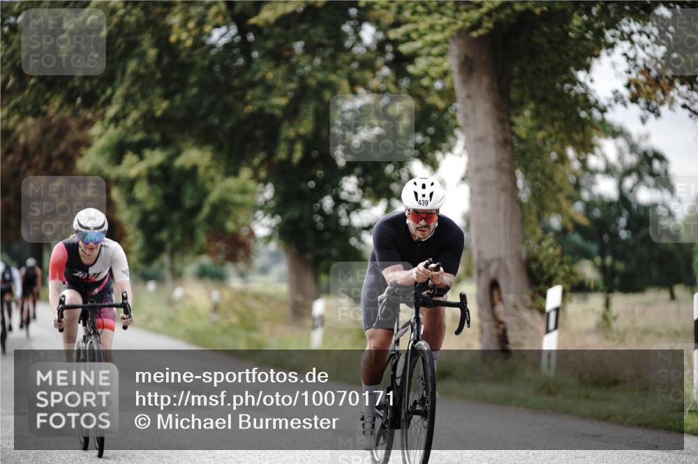30.08.2026 - Elbe Triathlon Hamburg Michael Burmester http://msf.ph/oto/10070171 30.08.2026 09:52:37 Radfahren 386, 389, 425, 439, 739, 811, 834, 903 meine-sportfotos.de