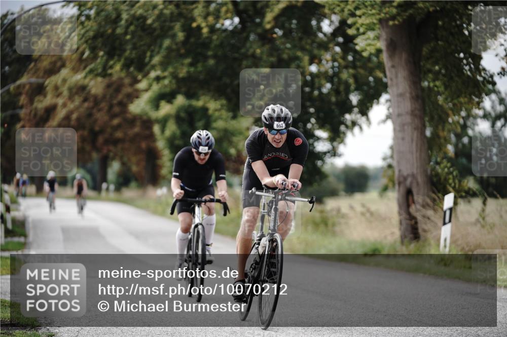 30.08.2026 - Elbe Triathlon Hamburg Michael Burmester http://msf.ph/oto/10070212 30.08.2026 09:52:57 Radfahren 392, 606, 634, 663, 721, 791, 908 meine-sportfotos.de