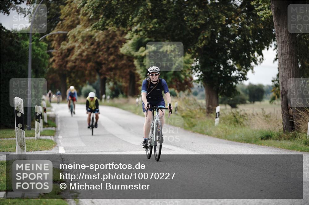 30.08.2026 - Elbe Triathlon Hamburg Michael Burmester http://msf.ph/oto/10070227 30.08.2026 09:53:04 Radfahren 364, 392, 443, 600, 836 meine-sportfotos.de