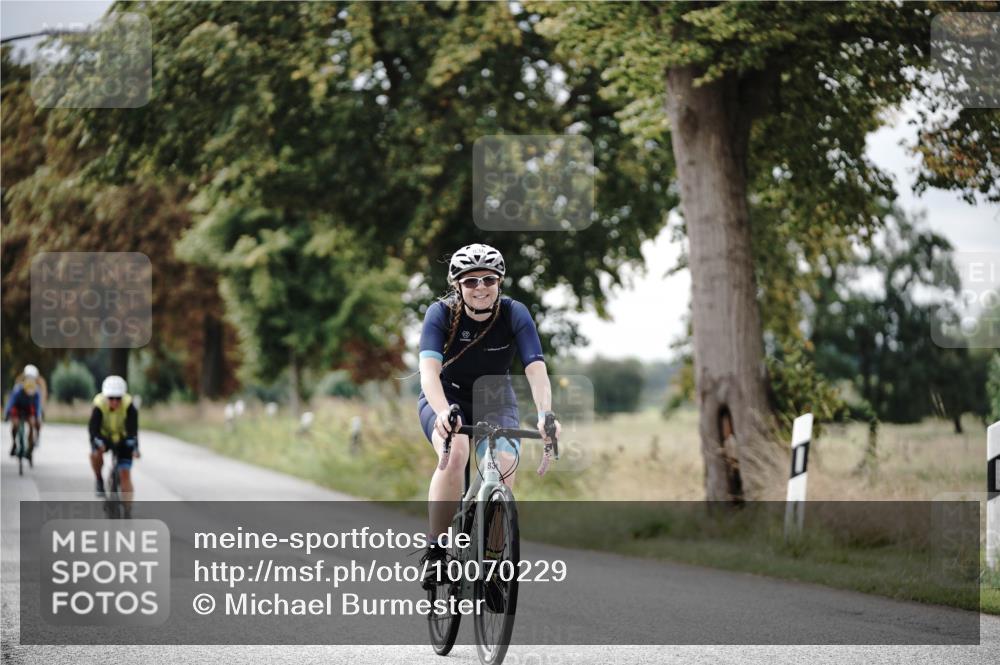 30.08.2026 - Elbe Triathlon Hamburg Michael Burmester http://msf.ph/oto/10070229 30.08.2026 09:53:05 Radfahren 364, 392, 443, 600, 836 meine-sportfotos.de