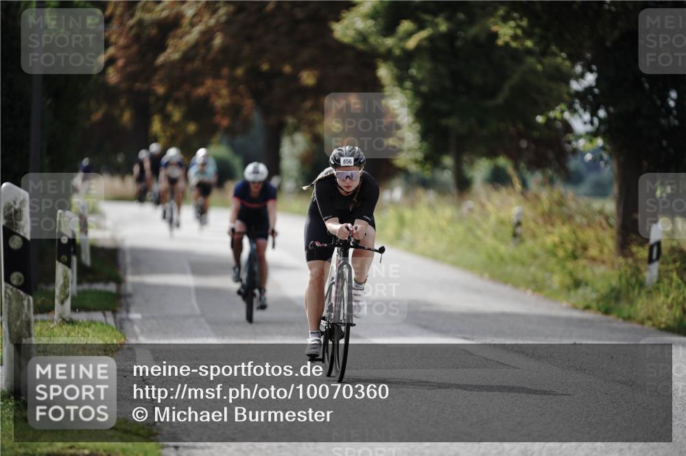 30.08.2026 - Elbe Triathlon Hamburg Michael Burmester http://msf.ph/oto/10070360 30.08.2026 09:54:38 Radfahren 462, 711, 713, 856, 911, 960 meine-sportfotos.de