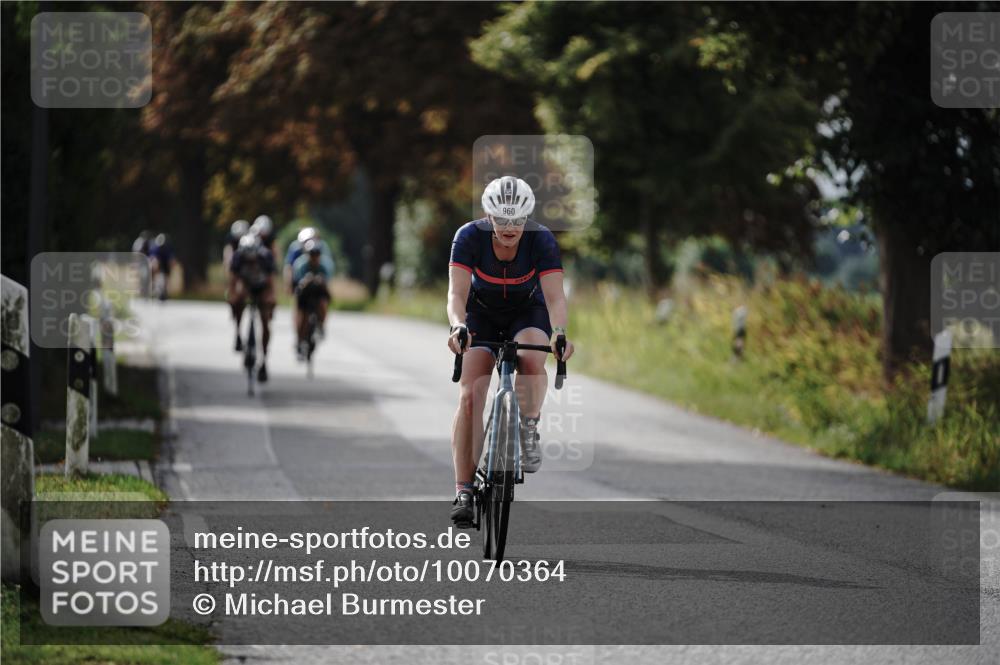 30.08.2026 - Elbe Triathlon Hamburg Michael Burmester http://msf.ph/oto/10070364 30.08.2026 09:54:40 Radfahren 648, 711, 856, 911, 960 meine-sportfotos.de