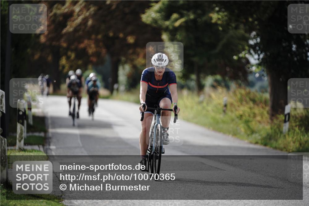 30.08.2026 - Elbe Triathlon Hamburg Michael Burmester http://msf.ph/oto/10070365 30.08.2026 09:54:40 Radfahren 648, 711, 856, 911, 960 meine-sportfotos.de