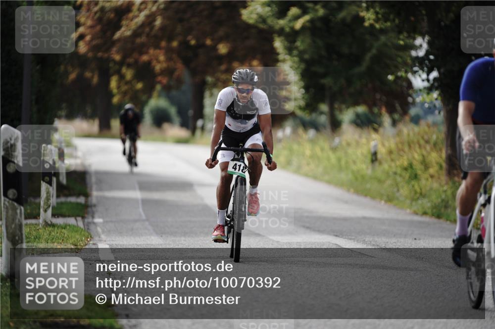 30.08.2026 - Elbe Triathlon Hamburg Michael Burmester http://msf.ph/oto/10070392 30.08.2026 09:54:51 Radfahren 400, 418, 541, 583, 729 meine-sportfotos.de