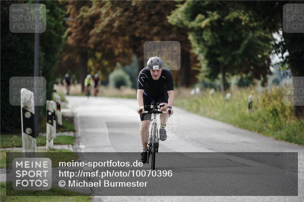 30.08.2026 - Elbe Triathlon Hamburg Michael Burmester http://msf.ph/oto/10070396 30.08.2026 09:54:56 Radfahren 729 meine-sportfotos.de