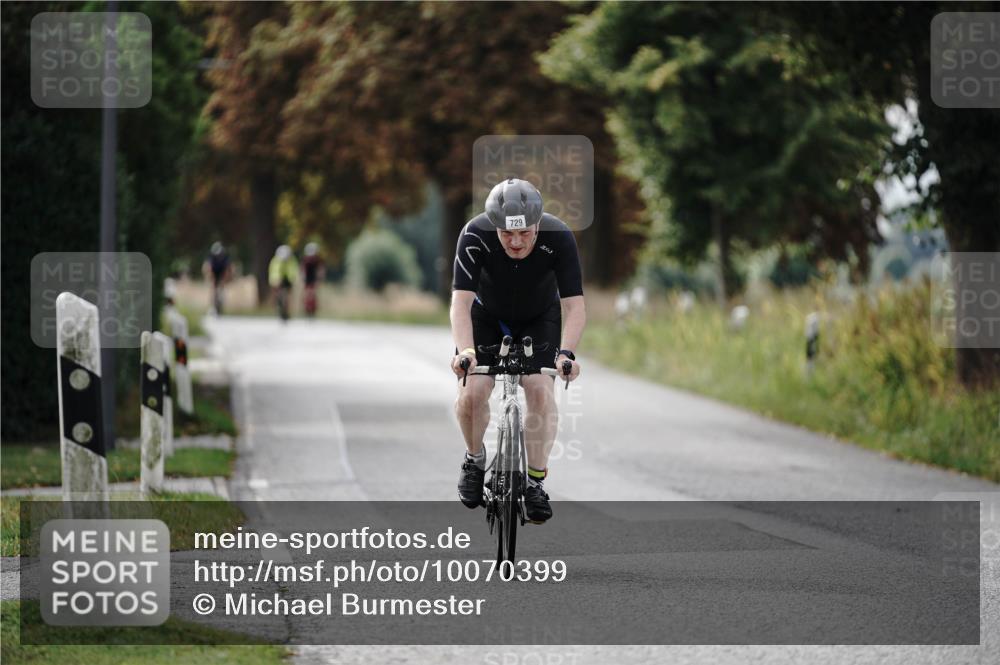 30.08.2026 - Elbe Triathlon Hamburg Michael Burmester http://msf.ph/oto/10070399 30.08.2026 09:54:56 Radfahren 729 meine-sportfotos.de