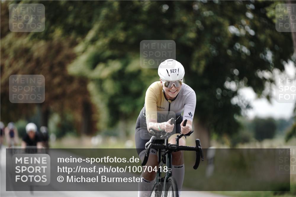 30.08.2026 - Elbe Triathlon Hamburg Michael Burmester http://msf.ph/oto/10070418 30.08.2026 09:55:16 Radfahren 457, 488, 927, 933, 967 meine-sportfotos.de