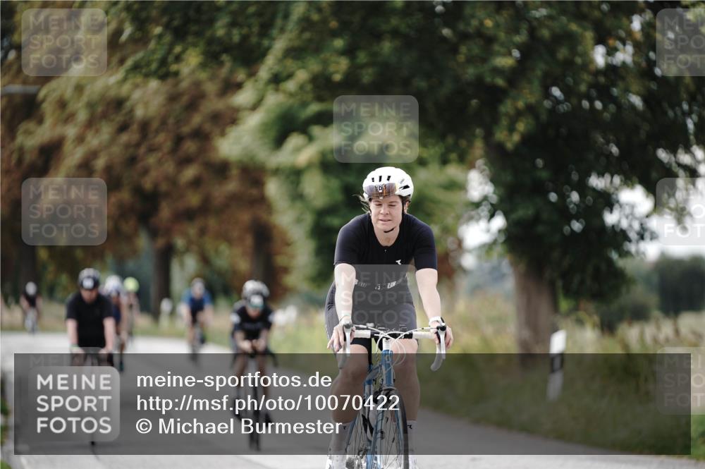 30.08.2026 - Elbe Triathlon Hamburg Michael Burmester http://msf.ph/oto/10070422 30.08.2026 09:55:19 Radfahren 457, 488, 528, 628, 633, 927, 933, 939, 961, 967 meine-sportfotos.de