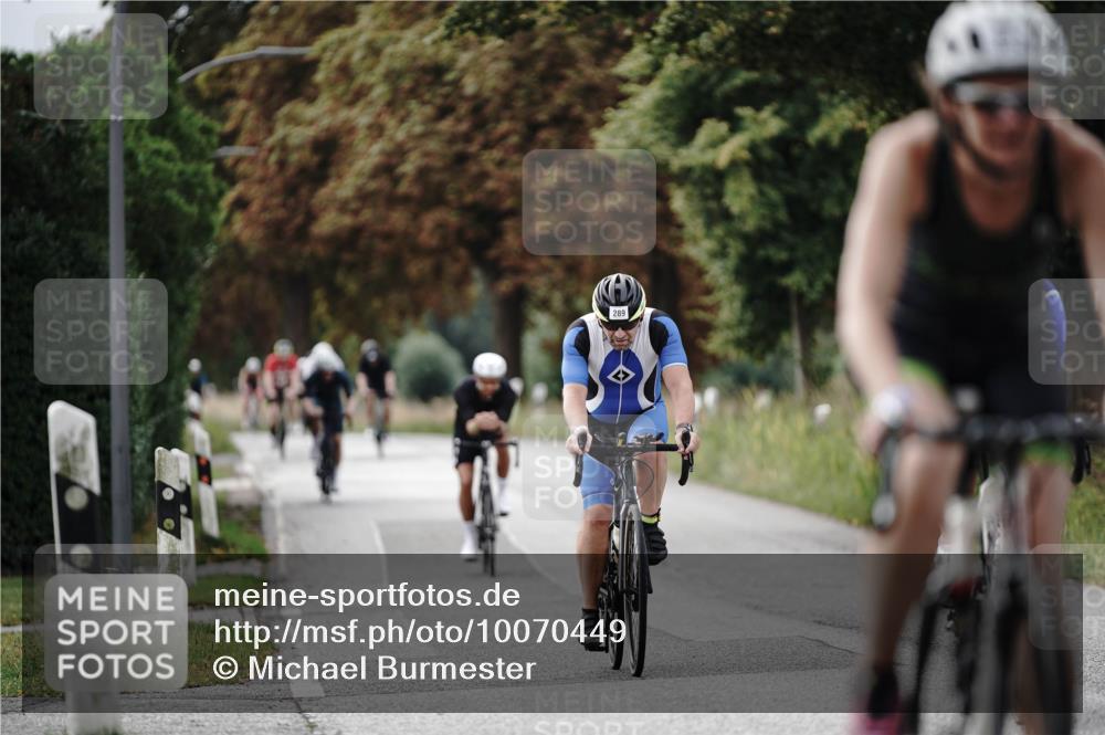 30.08.2026 - Elbe Triathlon Hamburg Michael Burmester http://msf.ph/oto/10070449 30.08.2026 09:55:34 Radfahren 289, 353, 441, 557, 669 meine-sportfotos.de