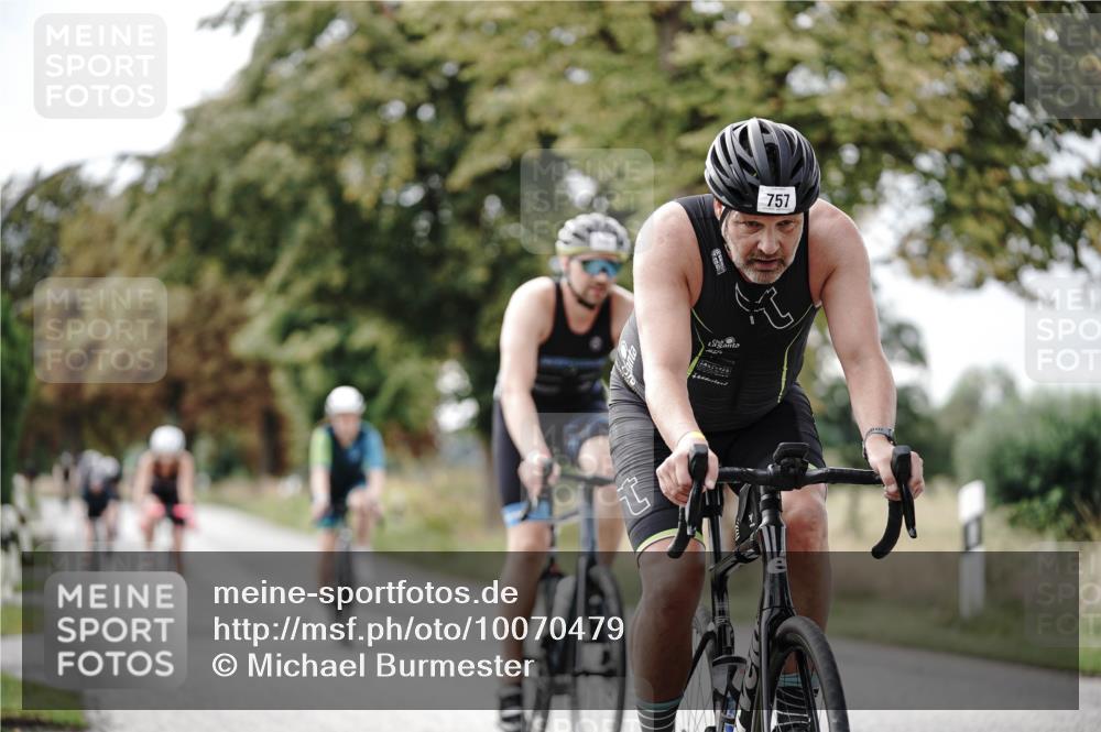 30.08.2026 - Elbe Triathlon Hamburg Michael Burmester http://msf.ph/oto/10070479 30.08.2026 09:55:48 Radfahren 352, 397, 479, 595, 621, 757, 820, 843, 872 meine-sportfotos.de