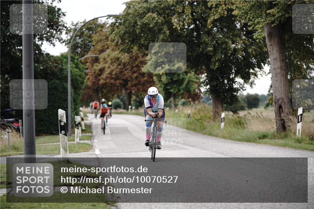30.08.2026 - Elbe Triathlon Hamburg Michael Burmester http://msf.ph/oto/10070527 30.08.2026 09:56:06 Radfahren 581, 756, 902, 969 meine-sportfotos.de
