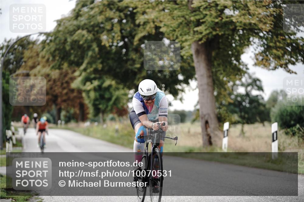 30.08.2026 - Elbe Triathlon Hamburg Michael Burmester http://msf.ph/oto/10070531 30.08.2026 09:56:07 Radfahren 581, 657, 902, 969 meine-sportfotos.de