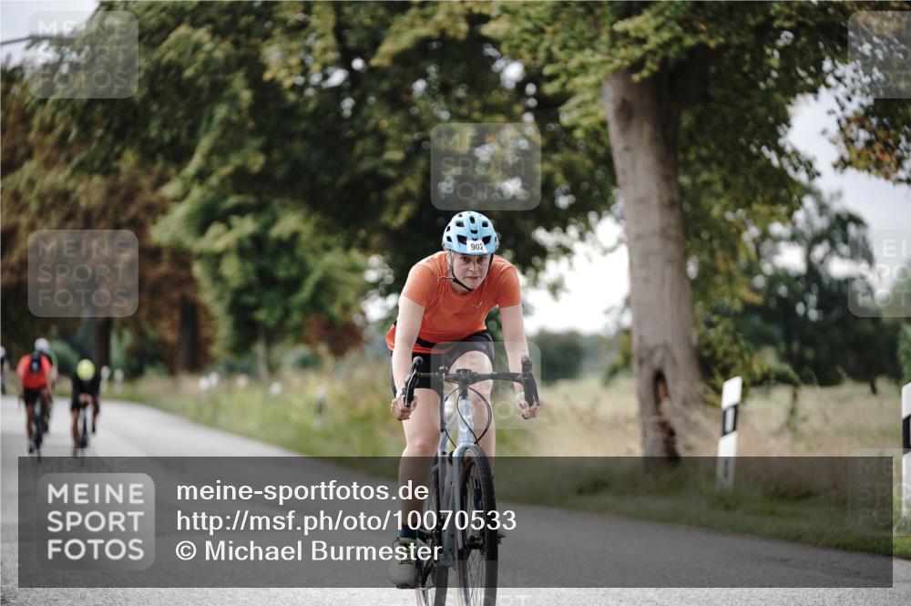 30.08.2026 - Elbe Triathlon Hamburg Michael Burmester http://msf.ph/oto/10070533 30.08.2026 09:56:10 Radfahren 451, 544, 657, 797, 902 meine-sportfotos.de
