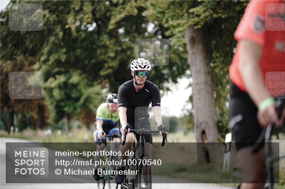 30.08.2026 - Elbe Triathlon Hamburg Michael Burmester http://msf.ph/oto/10070540 30.08.2026 09:56:16 Radfahren 451, 544, 626, 657, 797, 983 meine-sportfotos.de