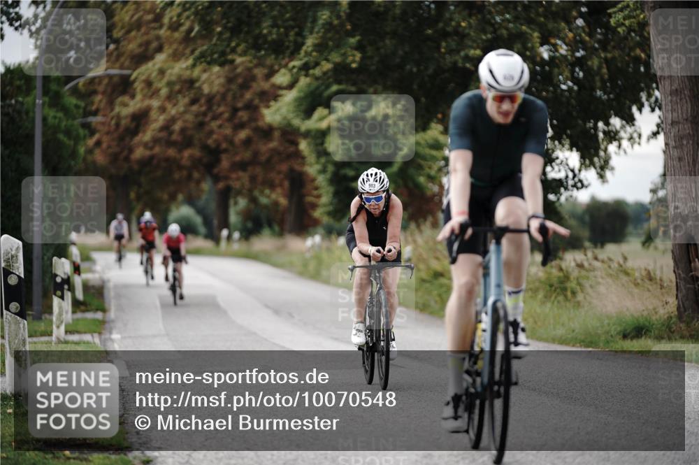 30.08.2026 - Elbe Triathlon Hamburg Michael Burmester http://msf.ph/oto/10070548 30.08.2026 09:56:22 Radfahren 363, 626, 883, 983 meine-sportfotos.de