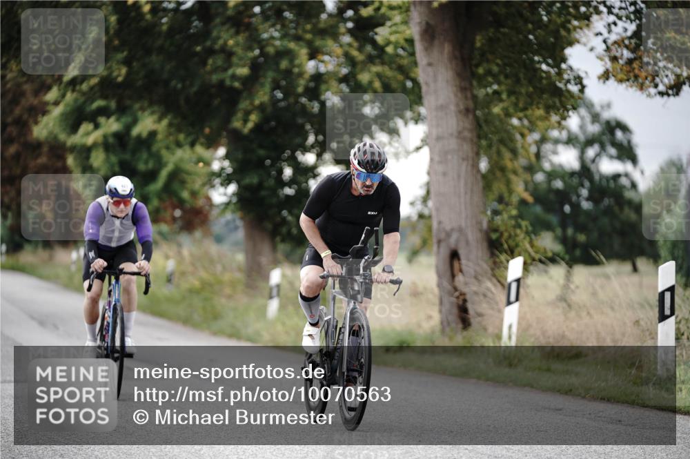 30.08.2026 - Elbe Triathlon Hamburg Michael Burmester http://msf.ph/oto/10070563 30.08.2026 09:56:32 Radfahren 421, 731, 853, 926 meine-sportfotos.de