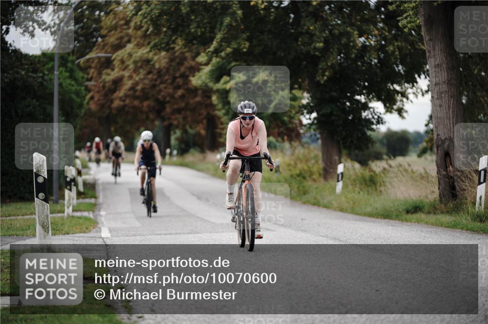 30.08.2026 - Elbe Triathlon Hamburg Michael Burmester http://msf.ph/oto/10070600 30.08.2026 09:56:54 Radfahren 543, 604, 771, 901, 962 meine-sportfotos.de