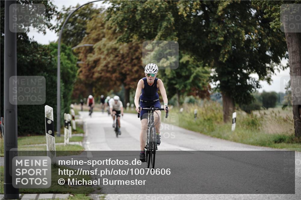30.08.2026 - Elbe Triathlon Hamburg Michael Burmester http://msf.ph/oto/10070606 30.08.2026 09:56:57 Radfahren 604, 741, 901, 962 meine-sportfotos.de