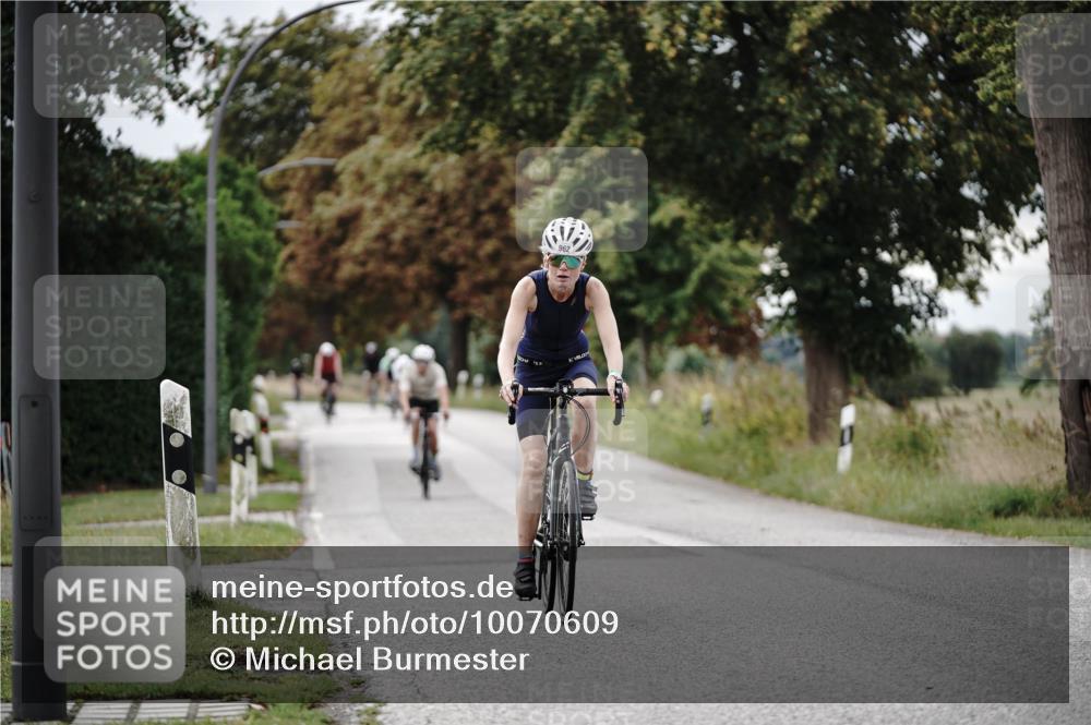 30.08.2026 - Elbe Triathlon Hamburg Michael Burmester http://msf.ph/oto/10070609 30.08.2026 09:56:57 Radfahren 604, 741, 901, 962 meine-sportfotos.de