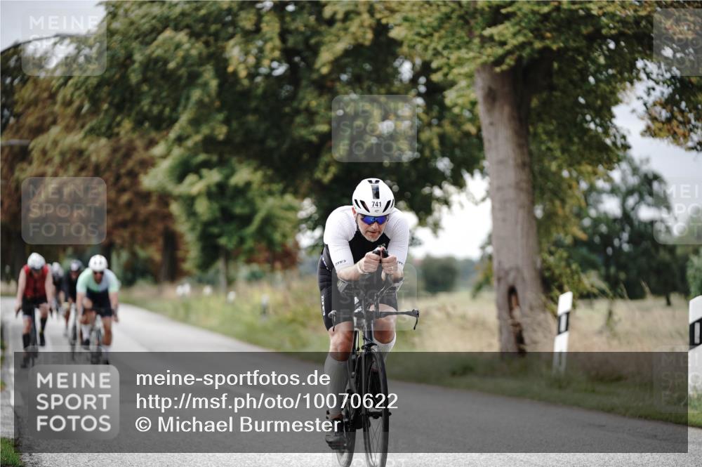 30.08.2026 - Elbe Triathlon Hamburg Michael Burmester http://msf.ph/oto/10070622 30.08.2026 09:57:03 Radfahren 604, 612, 613, 720, 726, 741, 932 meine-sportfotos.de