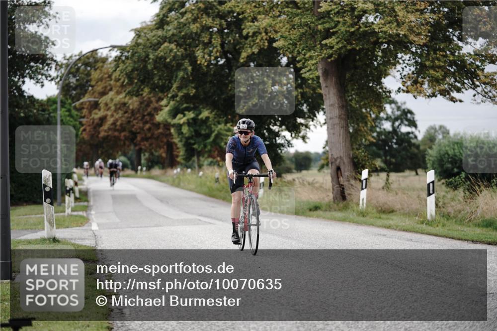 30.08.2026 - Elbe Triathlon Hamburg Michael Burmester http://msf.ph/oto/10070635 30.08.2026 09:57:14 Radfahren 480, 665, 678, 689, 943 meine-sportfotos.de