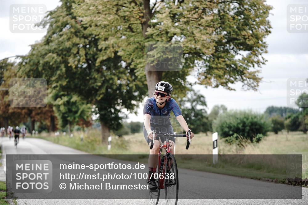 30.08.2026 - Elbe Triathlon Hamburg Michael Burmester http://msf.ph/oto/10070638 30.08.2026 09:57:15 Radfahren 641, 665, 678, 689, 943 meine-sportfotos.de