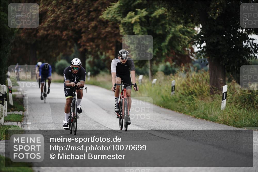 30.08.2026 - Elbe Triathlon Hamburg Michael Burmester http://msf.ph/oto/10070699 30.08.2026 09:57:48 Radfahren 505, 569, 619 meine-sportfotos.de