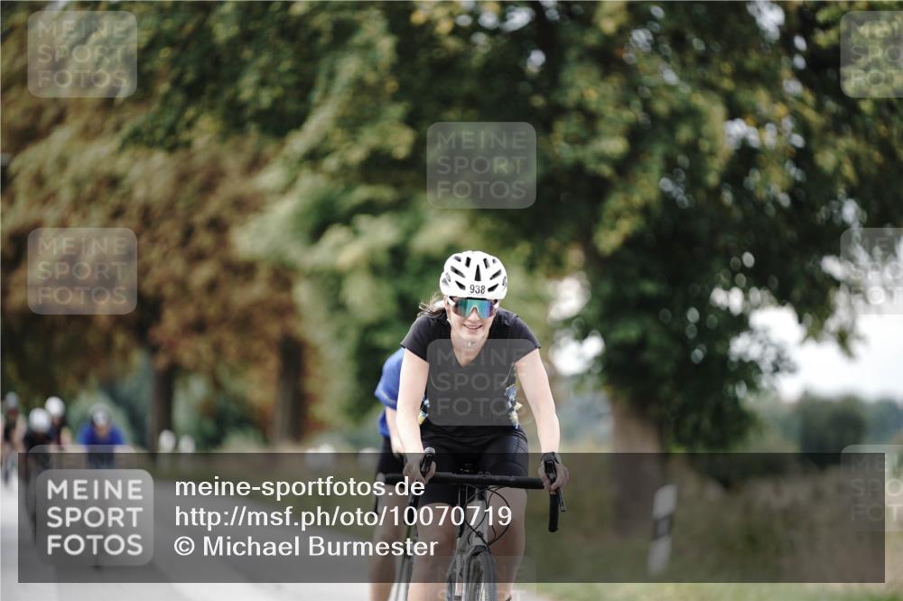 30.08.2026 - Elbe Triathlon Hamburg Michael Burmester http://msf.ph/oto/10070719 30.08.2026 09:57:57 Radfahren 446, 611, 838, 880, 938 meine-sportfotos.de
