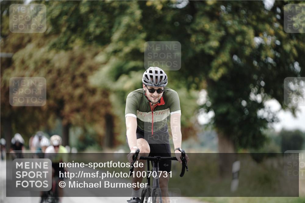 30.08.2026 - Elbe Triathlon Hamburg Michael Burmester http://msf.ph/oto/10070731 30.08.2026 09:58:06 Radfahren 403, 423, 785, 838, 897, 944 meine-sportfotos.de
