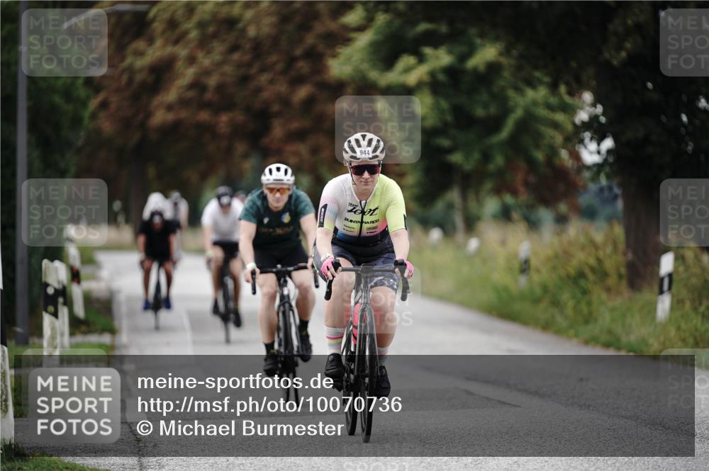 30.08.2026 - Elbe Triathlon Hamburg Michael Burmester http://msf.ph/oto/10070736 30.08.2026 09:58:07 Radfahren 403, 423, 785, 838, 897, 944 meine-sportfotos.de