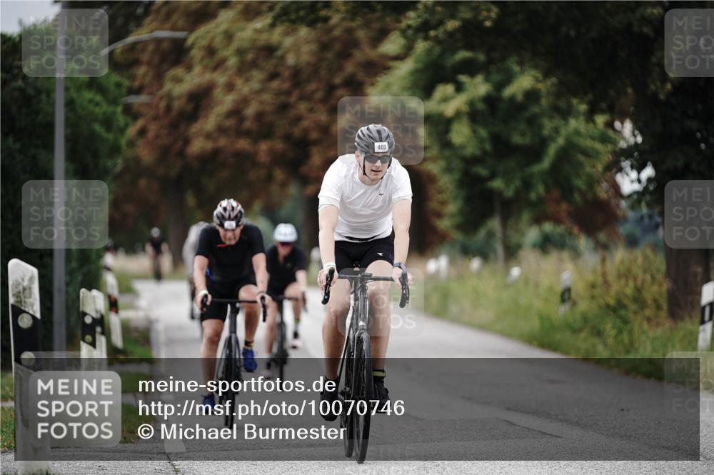 30.08.2026 - Elbe Triathlon Hamburg Michael Burmester http://msf.ph/oto/10070746 30.08.2026 09:58:10 Radfahren 403, 404, 423, 429, 585, 590, 785, 897, 944 meine-sportfotos.de