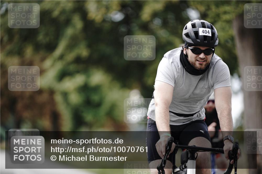 30.08.2026 - Elbe Triathlon Hamburg Michael Burmester http://msf.ph/oto/10070761 30.08.2026 09:58:17 Radfahren 404, 429, 585, 590, 603, 701, 722, 886 meine-sportfotos.de