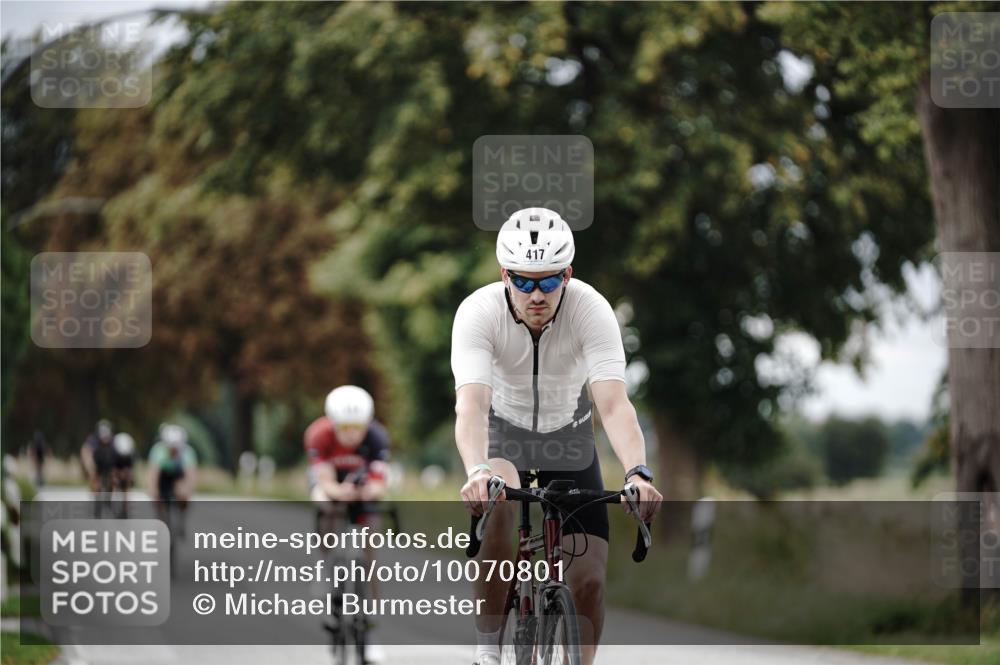 30.08.2026 - Elbe Triathlon Hamburg Michael Burmester http://msf.ph/oto/10070801 30.08.2026 09:58:39 Radfahren 417, 464, 503, 513, 526, 656, 746, 779, 950 meine-sportfotos.de