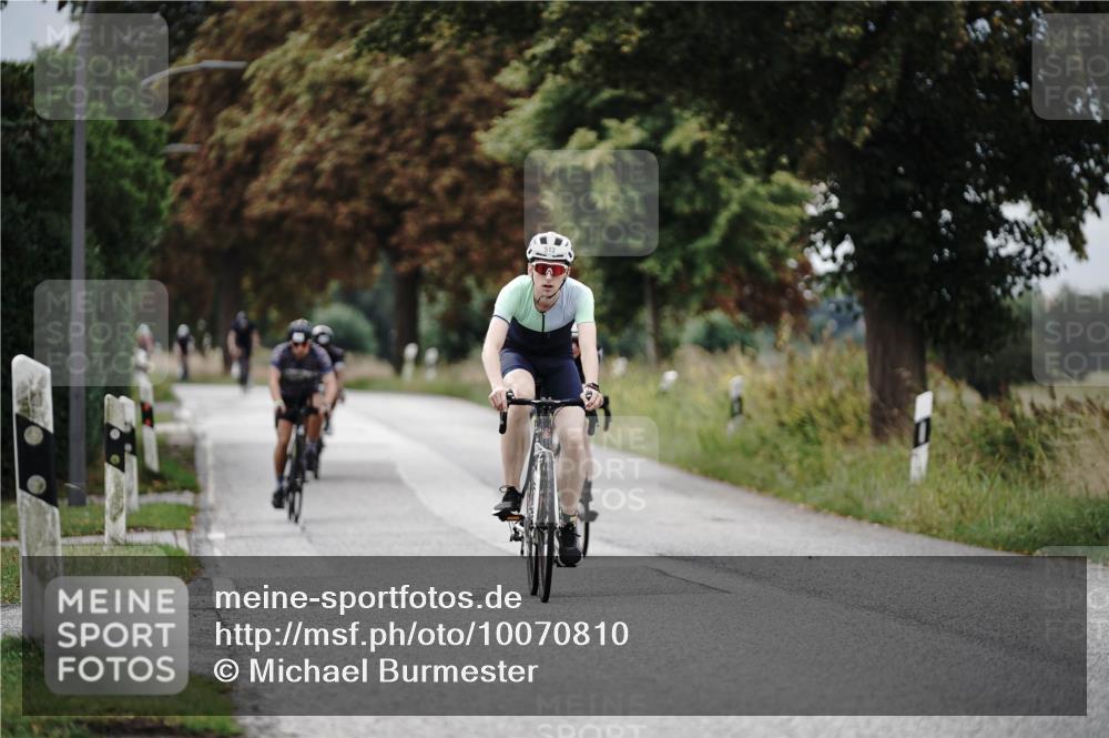 30.08.2026 - Elbe Triathlon Hamburg Michael Burmester http://msf.ph/oto/10070810 30.08.2026 09:58:42 Radfahren 464, 513, 526, 746, 950 meine-sportfotos.de