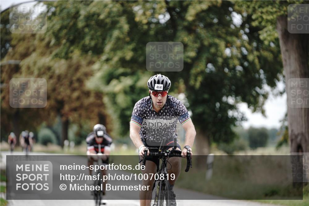 30.08.2026 - Elbe Triathlon Hamburg Michael Burmester http://msf.ph/oto/10070819 30.08.2026 09:58:45 Radfahren 464, 513, 746, 950 meine-sportfotos.de