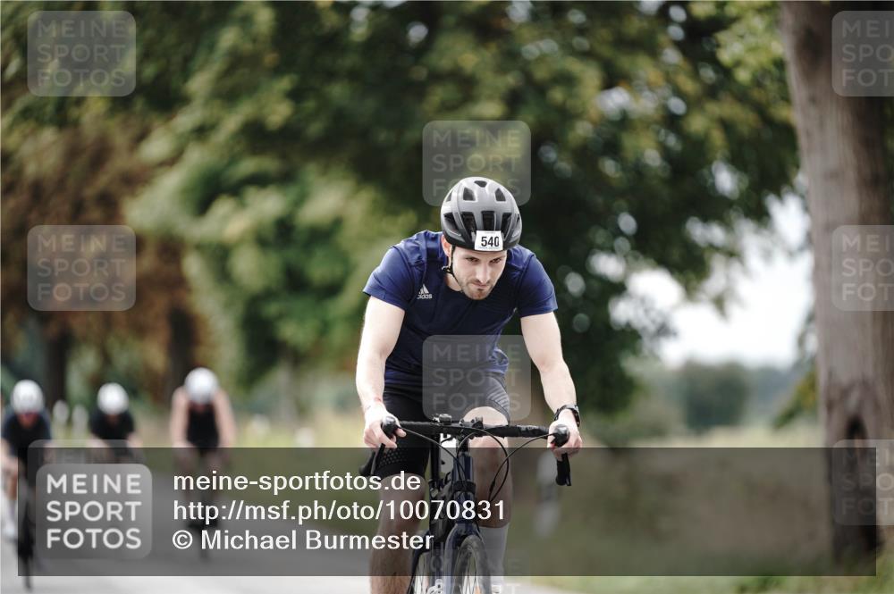 30.08.2026 - Elbe Triathlon Hamburg Michael Burmester http://msf.ph/oto/10070831 30.08.2026 09:58:53 Radfahren 540, 664, 752, 799, 919, 954 meine-sportfotos.de