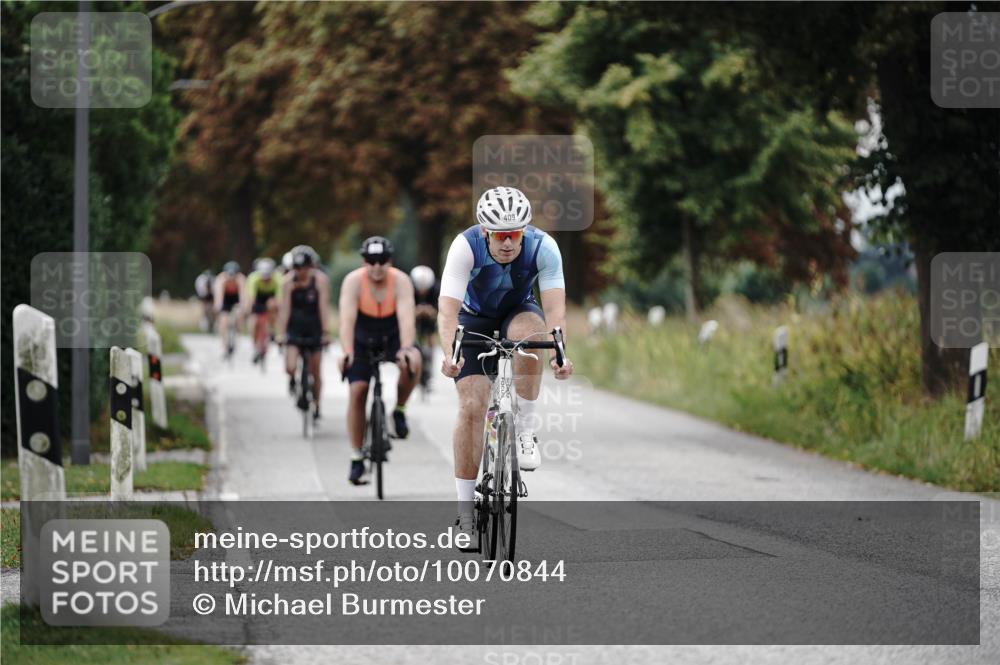 30.08.2026 - Elbe Triathlon Hamburg Michael Burmester http://msf.ph/oto/10070844 30.08.2026 09:59:01 Radfahren 299, 409, 580, 605, 664, 691, 718 meine-sportfotos.de
