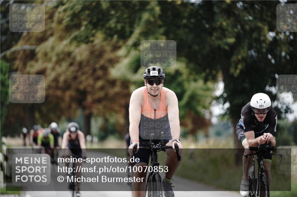 30.08.2026 - Elbe Triathlon Hamburg Michael Burmester http://msf.ph/oto/10070853 30.08.2026 09:59:04 Radfahren 299, 409, 491, 579, 580, 605, 647, 691, 718, 802 meine-sportfotos.de