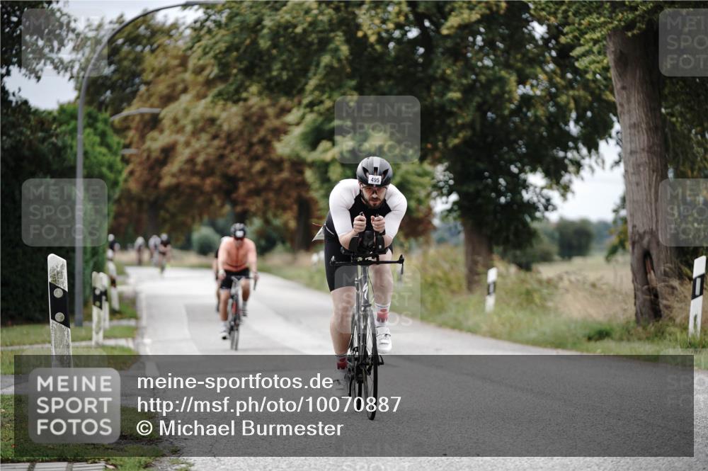 30.08.2026 - Elbe Triathlon Hamburg Michael Burmester http://msf.ph/oto/10070887 30.08.2026 09:59:12 Radfahren 472, 491, 495, 579, 647, 802, 934 meine-sportfotos.de