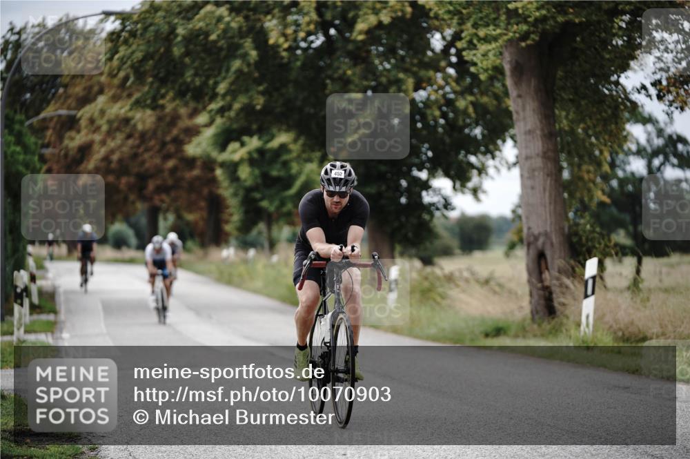 30.08.2026 - Elbe Triathlon Hamburg Michael Burmester http://msf.ph/oto/10070903 30.08.2026 09:59:21 Radfahren 452, 667, 750, 918 meine-sportfotos.de