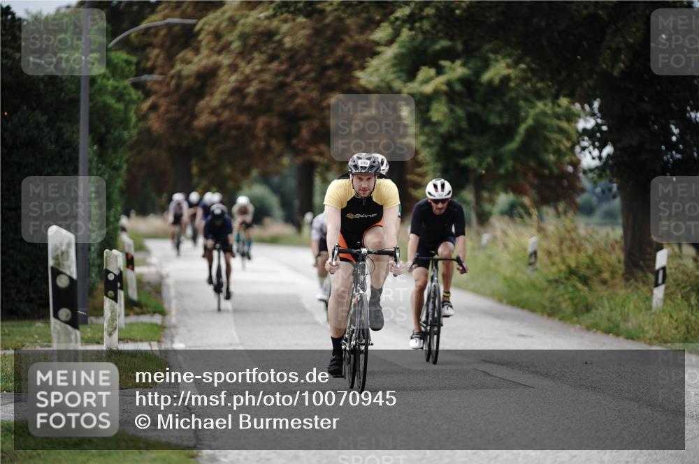 30.08.2026 - Elbe Triathlon Hamburg Michael Burmester http://msf.ph/oto/10070945 30.08.2026 09:59:51 Radfahren 248, 430, 532, 547, 596, 769, 947 meine-sportfotos.de
